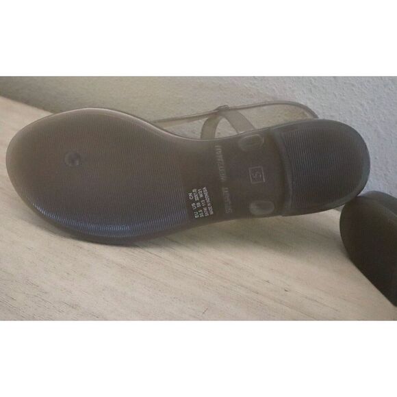Stuart Weitzman SA740 113 Women Sz 5B Gray Summer Jelly Flat Thong Sandals $110 - Picture 6 of 9